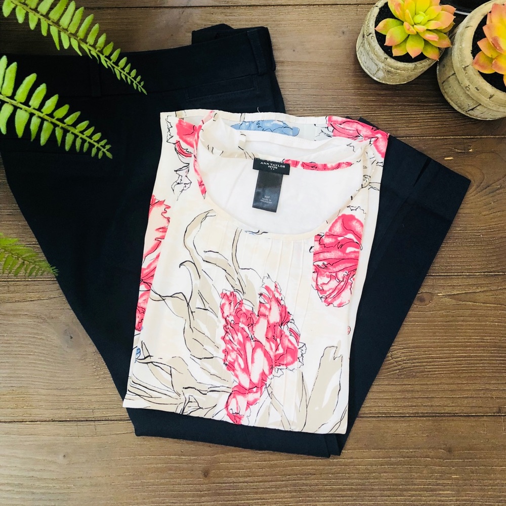 🎈SALE🎈Ann Taylor Floral Top